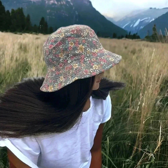 Boutique Lavender Purple Multi Dainty Floral Print Reversible Bucket Hat OSFM - Picture 6 of 6